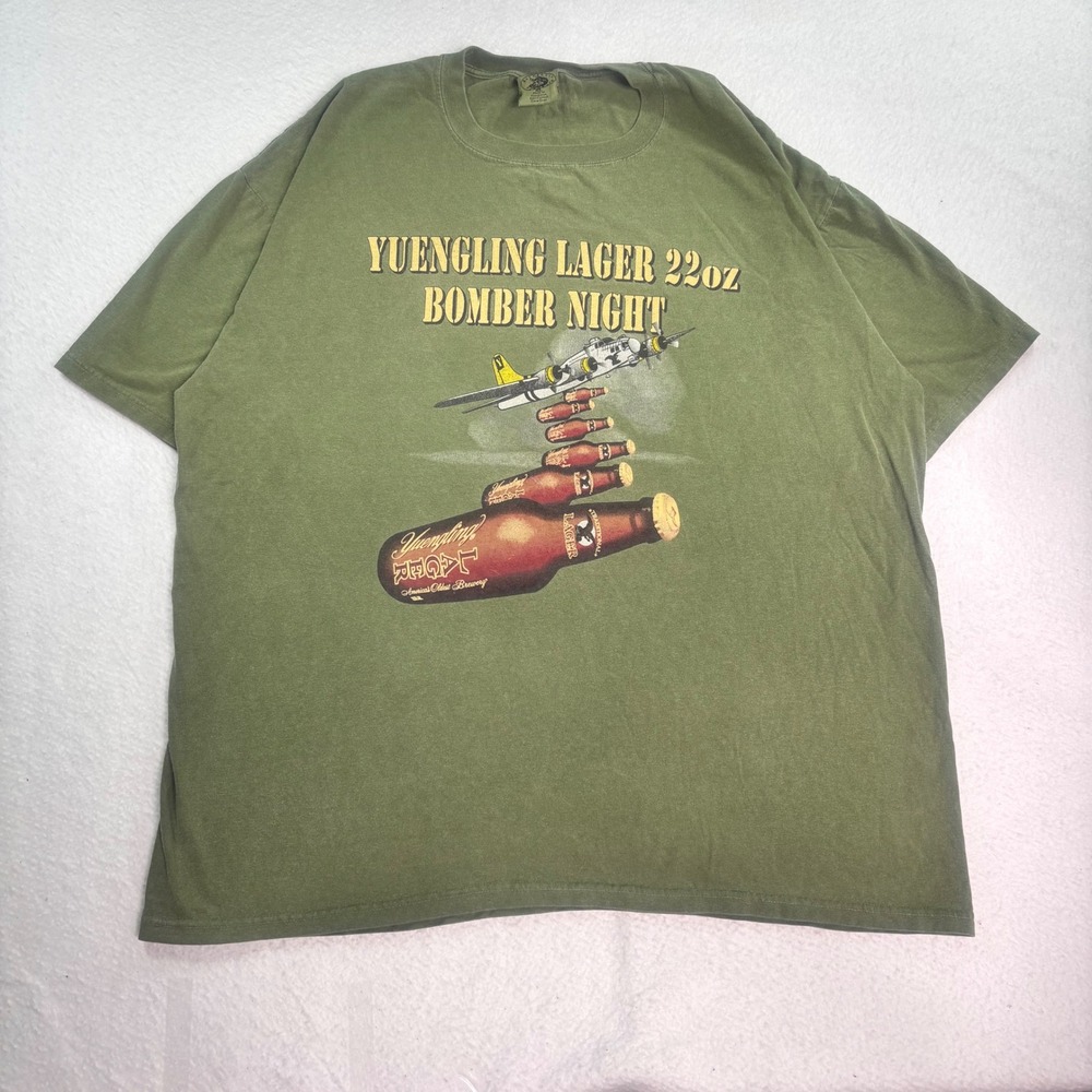 Vintage Yuengling Lager 22oz Bomber Night Beer Graphic T Shirt XL Green Brewery